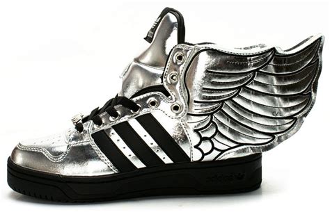 jeremy scott wing shoes.